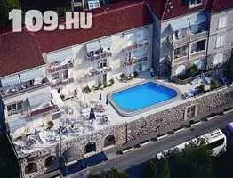 Komodor hotel Dubrovnik, 2 ágyas szobában félpanzióval 15 930 Ft-tól