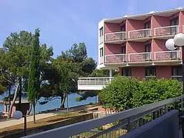 Centinera hotel Banjole, 2 ágyas félpanzióval/fő 18 510 Ft-tól