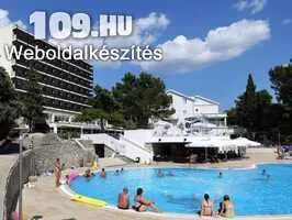 Drazica hotel Krk, 2 ágyas szobában félpanzióval 21 770 Ft-tól