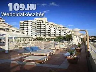Meteor hotel Makarska, 2 ágyas szobában reggelivel 23 920 Ft-tól